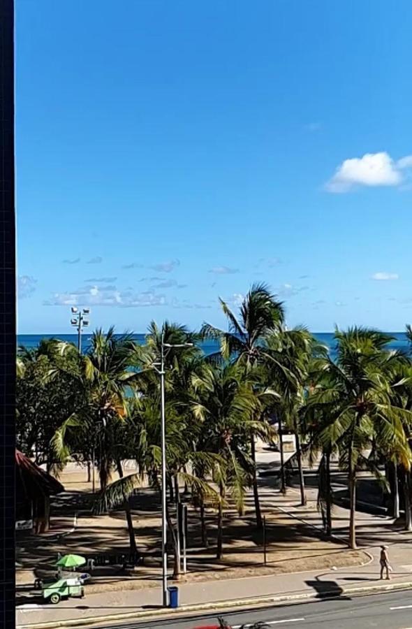 Na Beira Mar De Pajucara- Edif Neo- Apartamento Quarto E Sala- Tem Varanda - Vista Lateral Do Mar- Rua Julio Plech Filho 60 Esquina Com Avenida Doutor Antonio Gouveia - Consumo Eletrico E Pago No Ckeck-Out 1Kwh E 1,35 Reias Maceio  Bagian luar foto