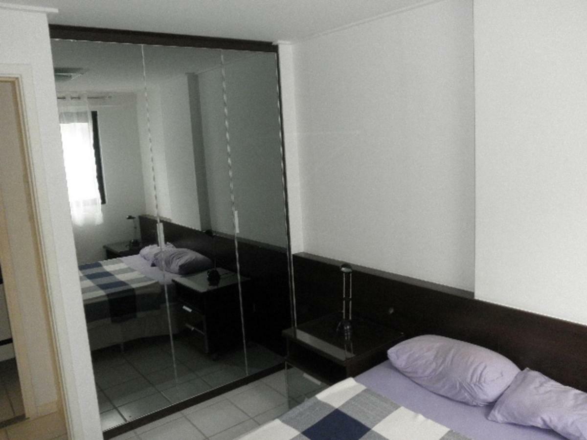 Na Beira Mar De Pajucara- Edif Neo- Apartamento Quarto E Sala- Tem Varanda - Vista Lateral Do Mar- Rua Julio Plech Filho 60 Esquina Com Avenida Doutor Antonio Gouveia - Consumo Eletrico E Pago No Ckeck-Out 1Kwh E 1,35 Reias Maceio  Bagian luar foto
